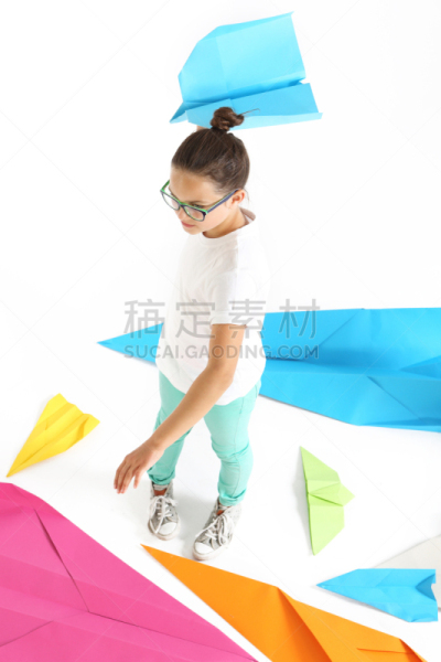 纸飞机,垂直画幅,美,青少年,艺术,美人,符号,半空中,巨大的,白人