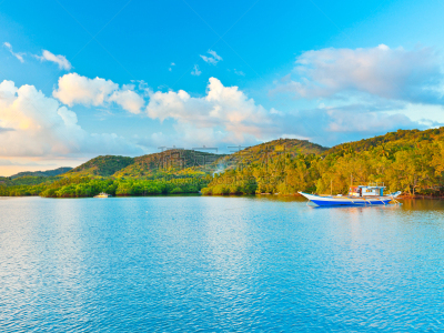 泻湖,水,天空,水平画幅,山,无人,巴拉望,夏天,热带气候,海景