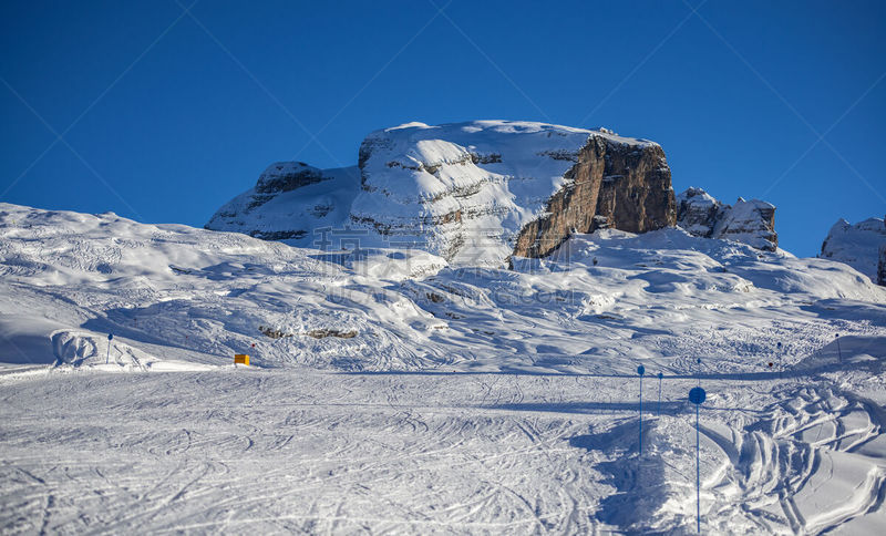 冬天,山,地形,滑雪运动,滑雪雪橇,滑雪坡,防空洞,摩德纳迪坎皮格里奥,居住区,全景