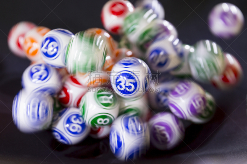 抽奖球,多色的,数字35,制造机器,球,休闲活动,水平画幅,进行中,赌桌,投注单
