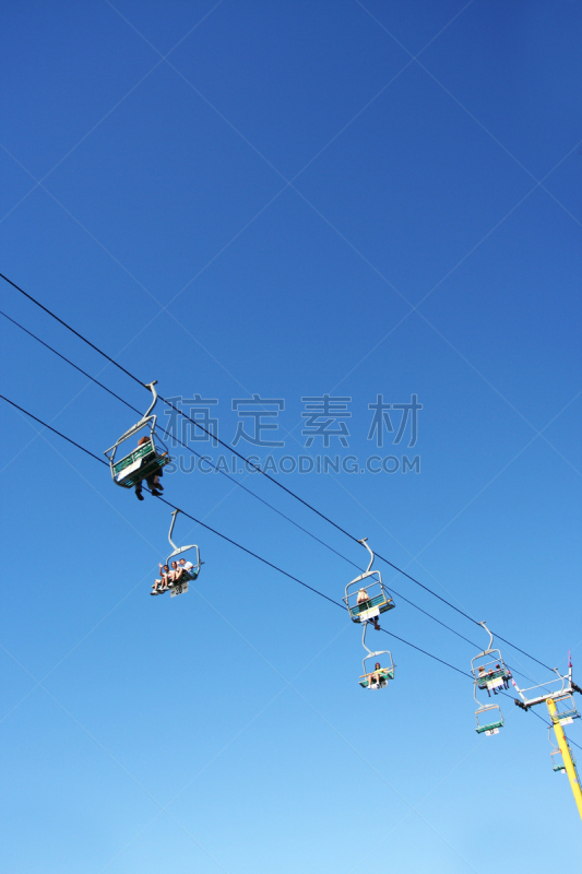 滑雪缆车,学校宴会,农业市集,垂直画幅,提举,人,拿着,夏天,高大的