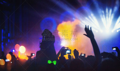 流行音乐会,参观者,俱乐部装,sea of hands,音乐厅,节日的观众,dj俱乐部,舞台灯光,鼓掌欢迎