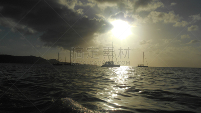 有帆船,锚,接力赛,水,天空,风,休闲活动,客船,平视角,曙暮光