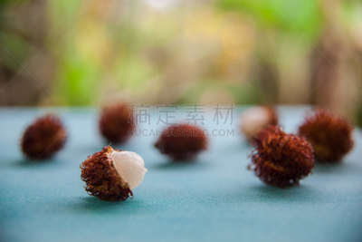 蓝色,熟的,荔枝,组物体,纹理,平视角,自然,留白,褐色,水平画幅