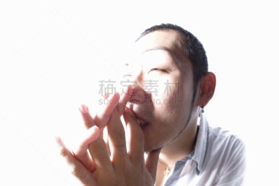 肖像,男性,底片效果,水平画幅,白色背景,人,东亚,仅男人,仅成年人,troubles