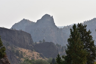 蒙大拿州,星期日,汽车餐馆,洛矶山脉,美国,水平画幅,秋天,无人,树梢,密苏里河