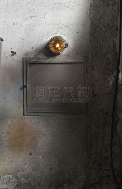 应急灯,垂直画幅,住宅房间,纹理效果,墙,无人,地下室,无人迹,建筑结构,被抛弃的