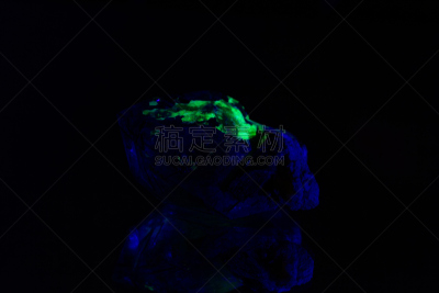 荧光灯,绿色,石英,水平画幅,无人,结晶花岗岩,科学,光亮,光,明亮