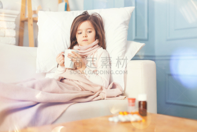 女性,小的,桌子,认真的,看,半身像,温度,水平画幅,周末活动,安全