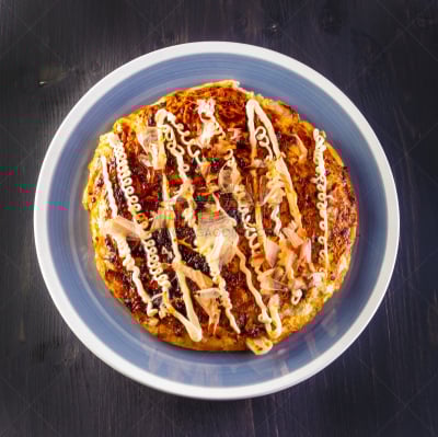 御好烧,铁板烧,日式烤章鱼丸,照烧,蛋黄酱,薄烤饼,格子烤肉,水平画幅,无人,膳食