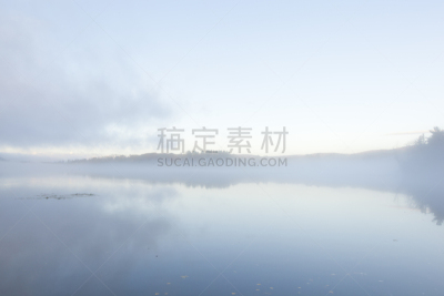 湖,水,天空,水平画幅,山,夜晚,无人,户外,戏剧性的天空,气候与心情