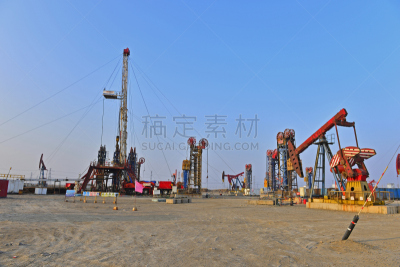 油泵,油井,石油工业,石油管道,钻孔机,汽油,天空,水平画幅,无人,户外