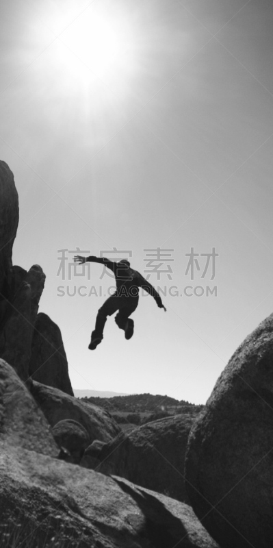 上下跳动,垂直画幅,山,提举,风险,夏天,单色调,自由,花岗岩,白色
