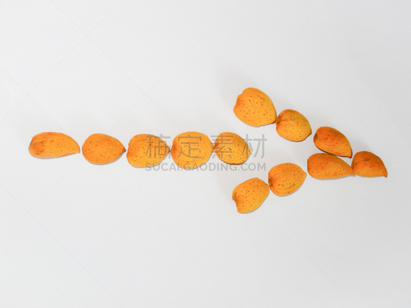 箭头符号,杏仁,五个物体,蔬菜,背景分离,食品,坚果,水果,纹理,全身像