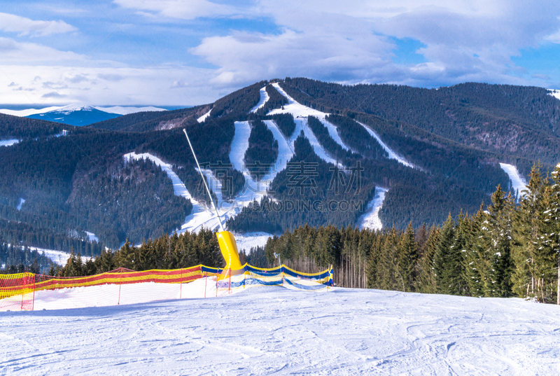 雪,乌克兰,卡帕锡安山脉,滑雪场,山顶,现代,滑雪痕,休闲活动,滑雪坡,早晨