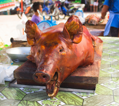 市场,肉,桌子,勇敢面对,烤猪肉,圣伯纳犬,精神振作,动物身体部位,乡村风格,人的眼睛