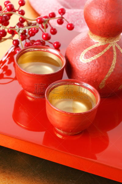 日本青酒,赤犬,日本酒壶,垂直画幅,留白,无人,新年,含酒精饮料,新年前夕,稻