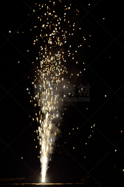 焰火,垂直画幅,美,夜晚,喷泉,新年,闪烁发光,脆饼干,生日,明亮