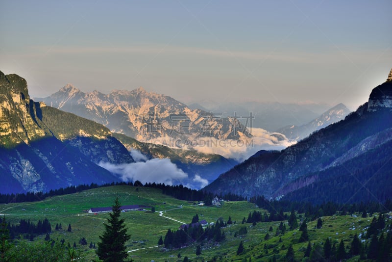 意大利,julian alps,看风景,黑云杉,自然,水平画幅,山,阿尔卑斯山脉,无人,山顶