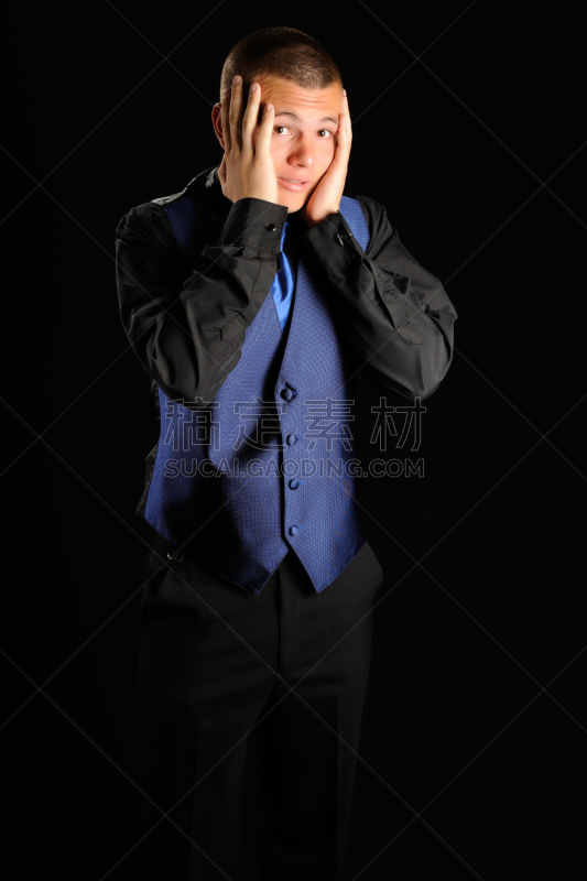 惊奇,青年男人,舞会邀舞,球队回家,男傧相,高中舞会,晚礼服,托腮,人生大事,无尾礼服