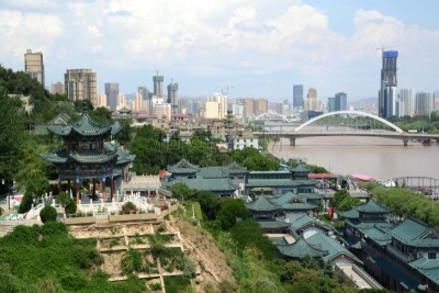甘肃省,城市天际线,兰州,天空,水平画幅,云,山,无人,寺庙,东亚