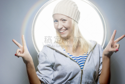 长袖衫,女人,小丑,白色人种,进行中,美,水平画幅,注视镜头,美人,连帽运动外套