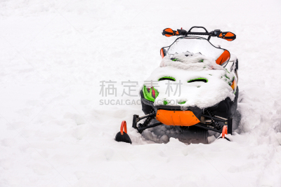 雪上汽车运动,成一排,水平画幅,雪,冰河,无人,静止的,冰,交通方式,特写
