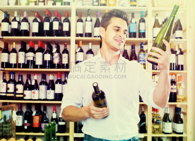 酒瓶,男人,饮料,专门技术,含酒精饮料,葡萄酒,35岁到39岁,多样,比较,肖像