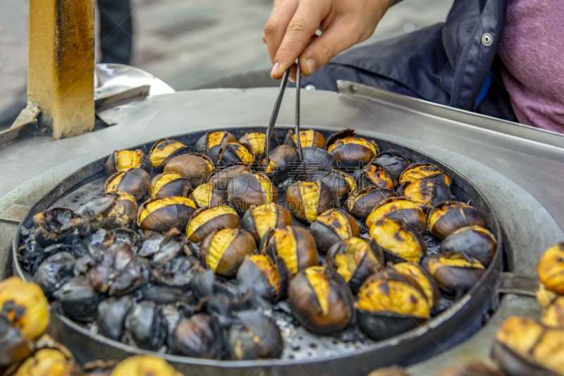 Roasting chestnuts in winter in Istanbul’s Istiklal Street