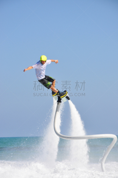 垂直画幅,水,男性,仅男人,仅成年人,运动,特技,中东人,船,太阳