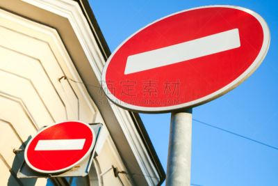 两个物体,禁止进入记号,圆形,红色,标志,机敏,褐色,水平画幅,墙,易接近性