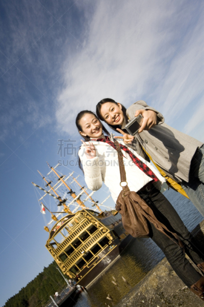 女人,芦之湖,傻瓜相机镜头,海盗,数码相机,垂直画幅,交通方式,湖,友谊,箱根园