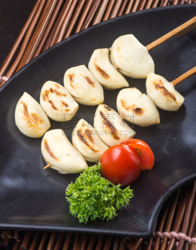 日本食品,东方食品,垂直画幅,格子烤肉,饮食,日式烧鸡,串肉签,日本,膳食,海产