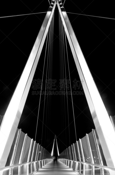 人行桥,夜晚,建筑,建筑结构,库比蒂诺,立交桥,垂直画幅,天空,形状,无人