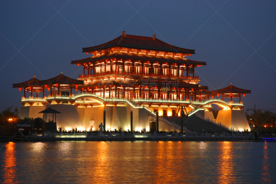 西安,夜晚,建筑外部,海藻灰,纪念碑,水,水平画幅,无人,湖,著名景点