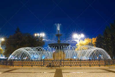 喷泉,顿涅茨克,乌克兰,灯笼,旅游目的地,水平画幅,秋天,夜晚,无人,黄昏