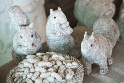 Stucco figurines for decoration in the garden