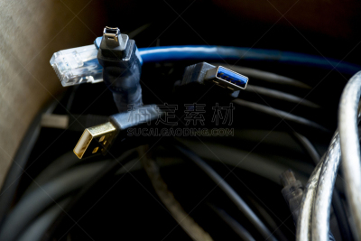计算机电缆,计算机,中等数量物体,台式个人电脑,火线,usb线,迅速,水平画幅,小的,无人