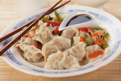 饺子,酱油,蔬菜,饮食,水平画幅,无人,开胃品,盘子,煮熟,午餐