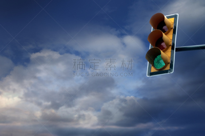 红绿灯,交通信号灯操纵台,绿灯,天空,美国,水平画幅,交通标志,无人,蓝色,静物