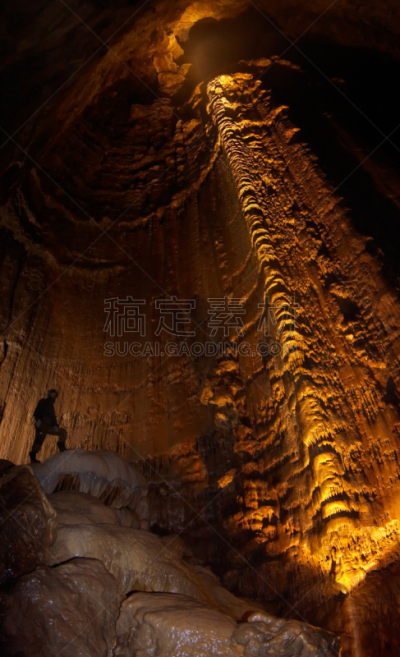 洞穴,手电筒,秘密,头灯,灯笼,暗色,山脊,照明设备,极限运动,好奇心