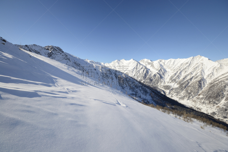 雪,滑雪坡,全景,水平画幅,无人,纯净,户外,在上面,山脊,白色