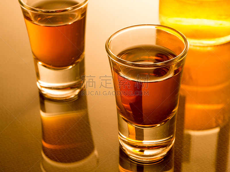威士忌,小酒杯,褐色,水平画幅,无人,古老的,鸡尾酒,含酒精饮料,饮料,特写