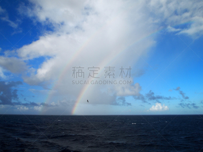 双彩虹,海洋,在上面,水,天空,度假胜地,水平画幅,无人,鸟类,夏天