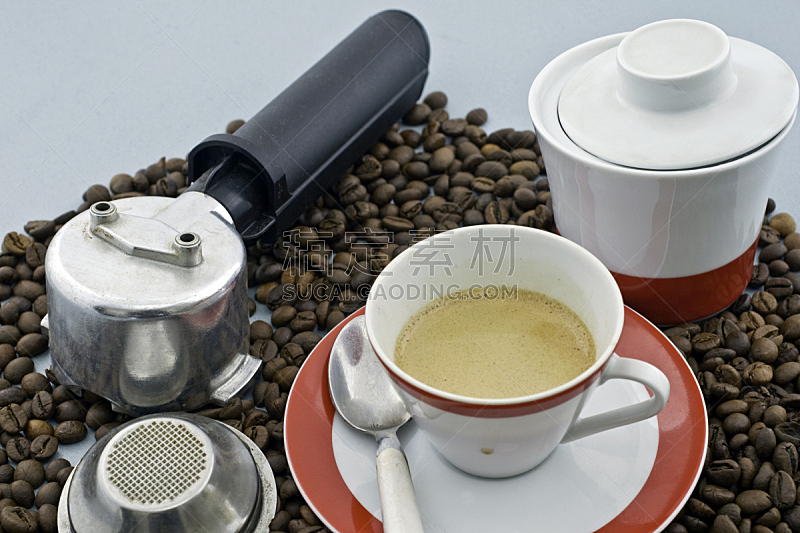 浓咖啡,全部,烤咖啡豆,留白,褐色,芳香的,水平画幅,茶碟,早晨,周末活动