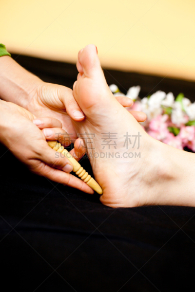 脚部按摩,垂直画幅,替代疗法,辅导讲座,休闲活动,spa美容,儿童,身体状况,节日