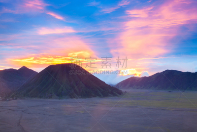 婆罗摩火山,滕格尔火山,bromo-tengger-semeru national park,东爪哇,水平画幅,山,无人,火山地形,夏天,户外