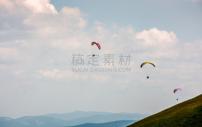 山,跳伞运动,极限运动,在上面,天空,风,水平画幅,云,降落伞,无人