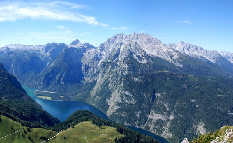 瓦茨曼山,湖,波切斯盖登国家公园,贝希特斯加登,瓦茨曼-马斯夫山,贝希特斯加登地区,天空,水平画幅,云,无人