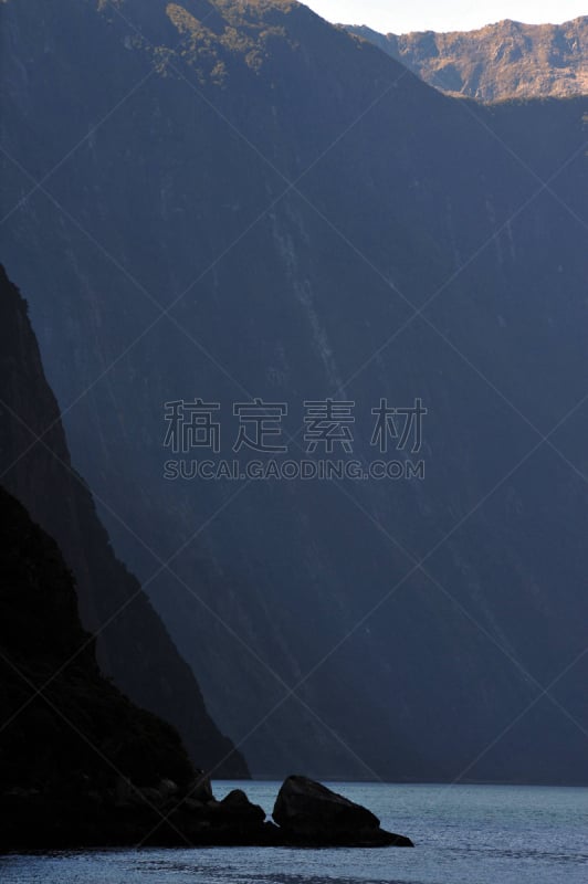 新西兰,峡湾,doubtful sound,milford track,主教法冠,米佛峡湾,垂直画幅,国家公园,雪,瀑布